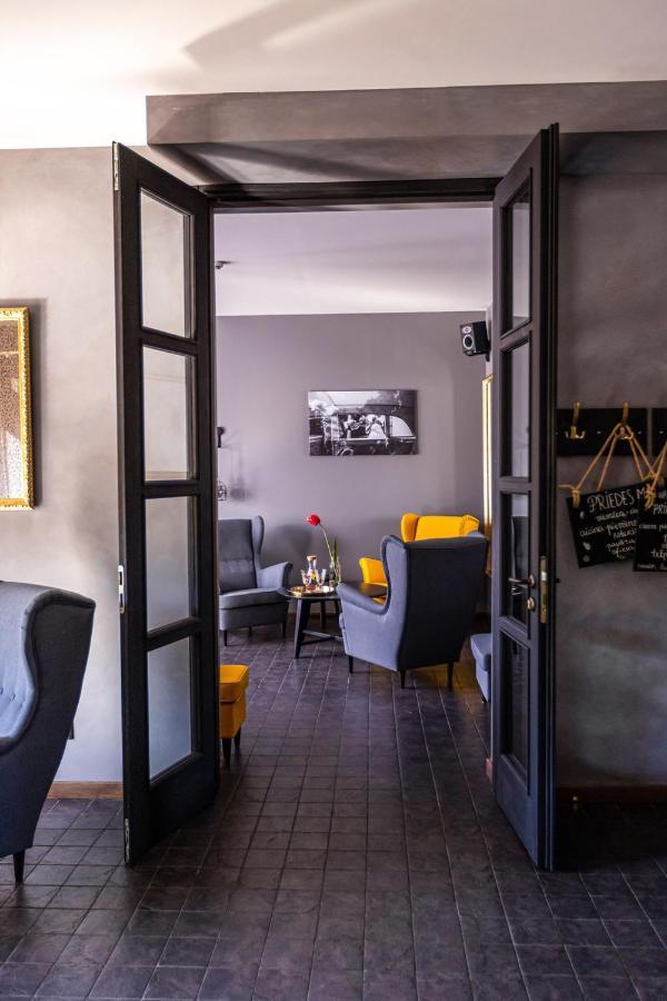 Hotel Priedes Maja à Ainaži Extérieur photo
